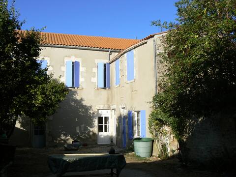 The Buissonnière School