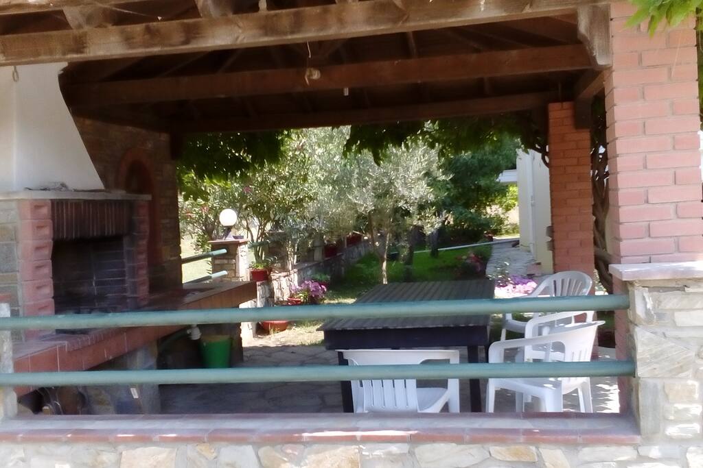 Garden & barbecue