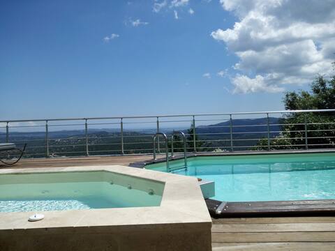 Villa near Grasse Cannes with pool and sea view