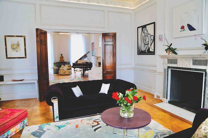 Historic spacious 5 bedroom house off Regent Park