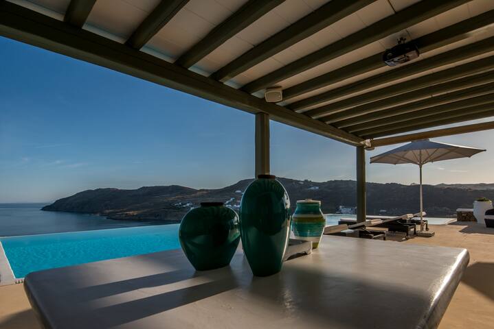 Pearl Margi Villas Mykonos Kalo Livadi gallery image 4