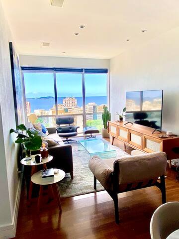 Panoramic view luxury 3BR apt Ipanema parking gallery image 3