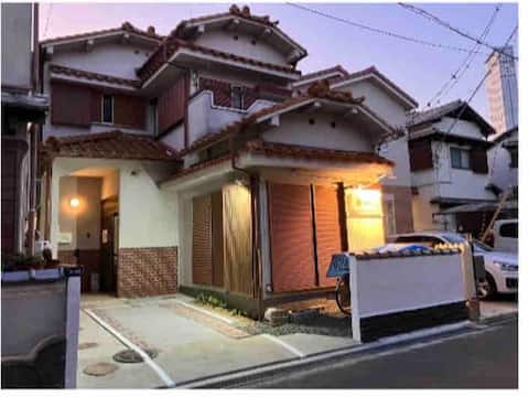KIX nearly/20 min from KIX/reserving a whole house