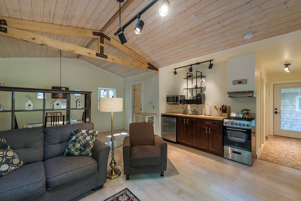 A fully functional kitchen with gas range.
