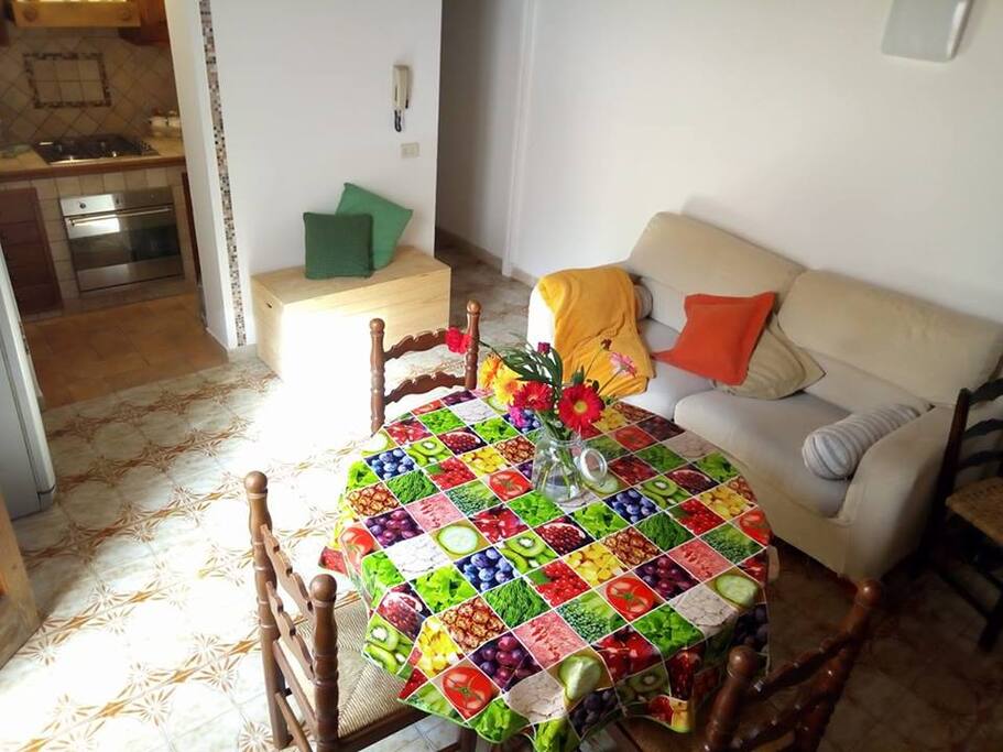Soggiorno con divano letto a 2 piazze