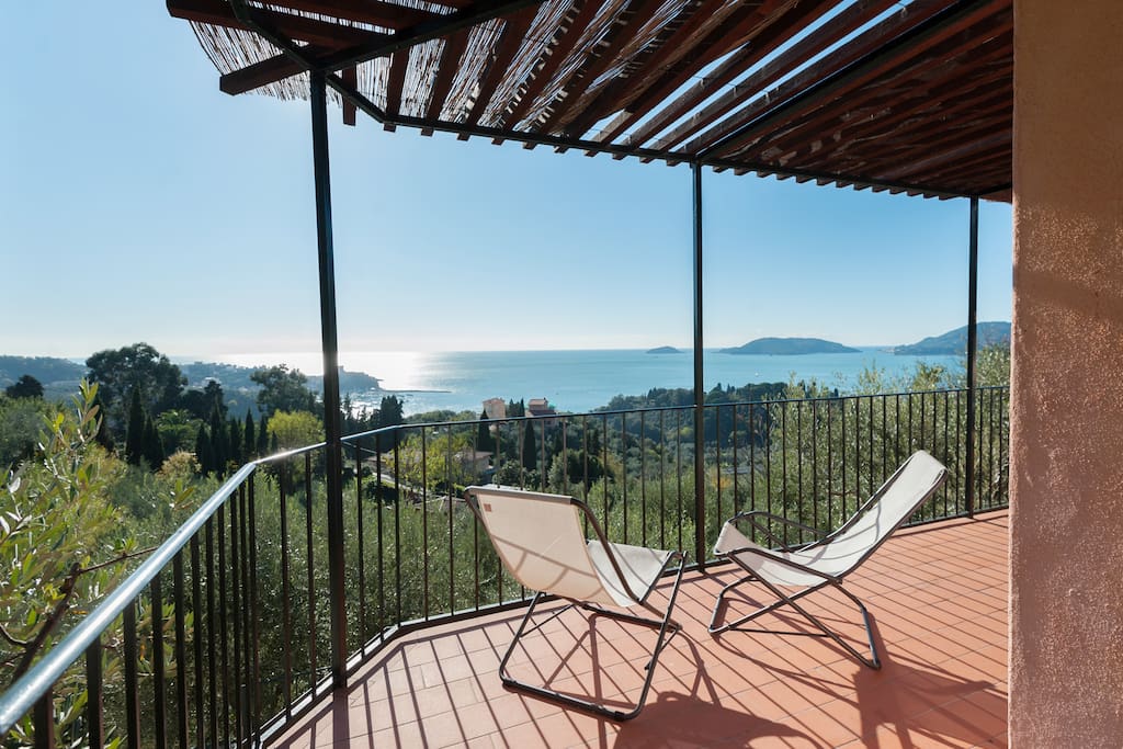 Relax on the terrace - Le relax à la terrace - Pausa relax con vista.