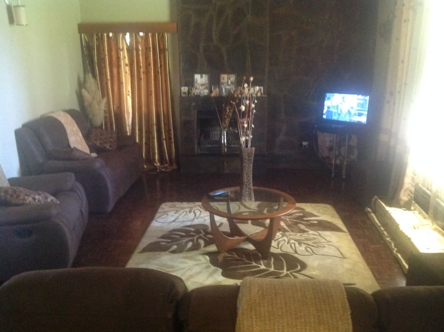 Lounge were guests can relax and watch TV