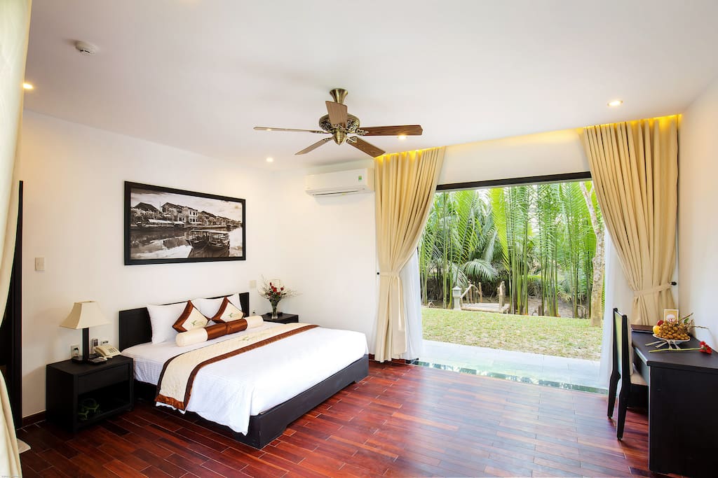 Deluxe Palm Forest View double bed