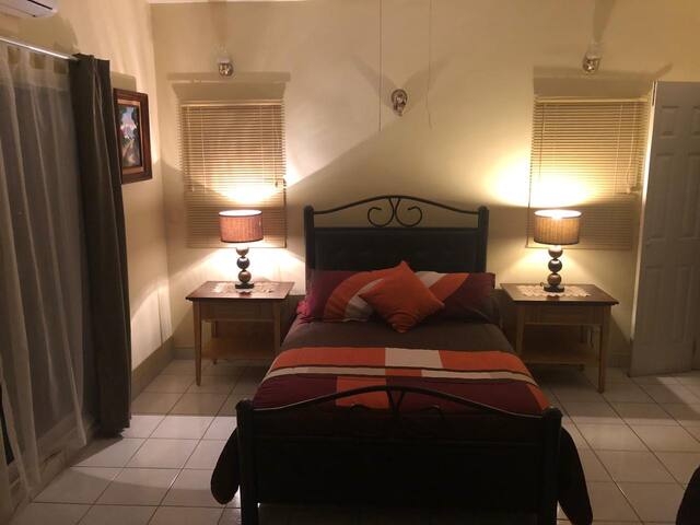 Comfortable depa excellent location near the beach