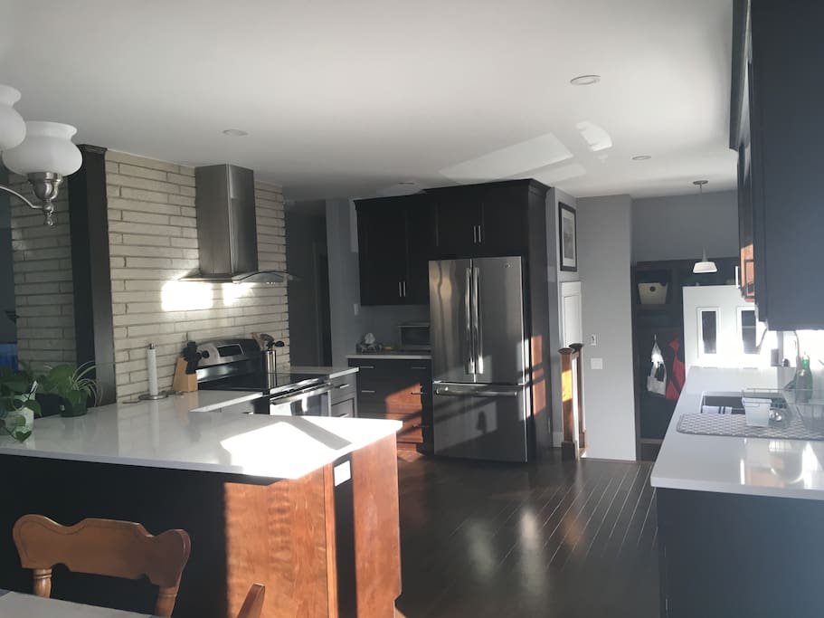 New kitchen (quartz countertop)