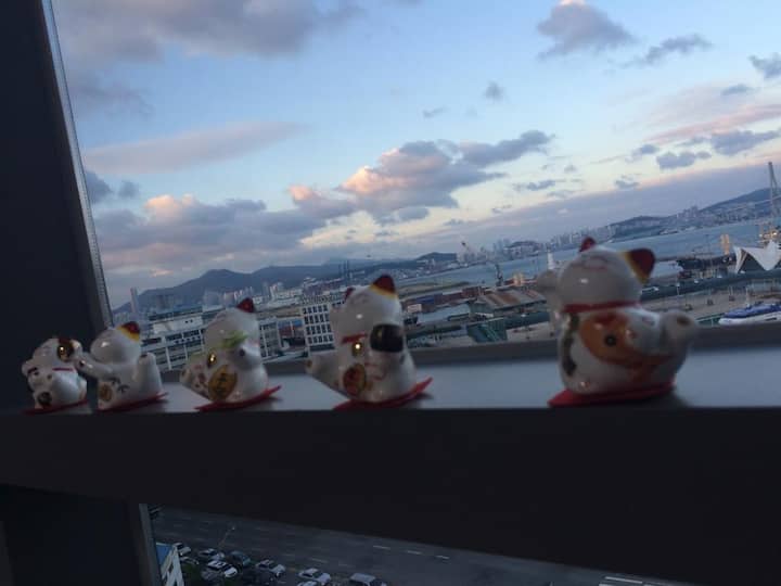 #2 Awesome ocean view & bridge (5min. Busan Stn)