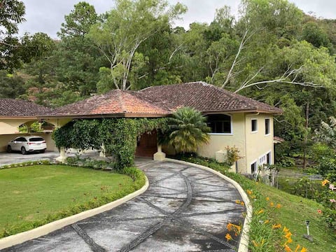 Beautiful Estate at Valle Escondido