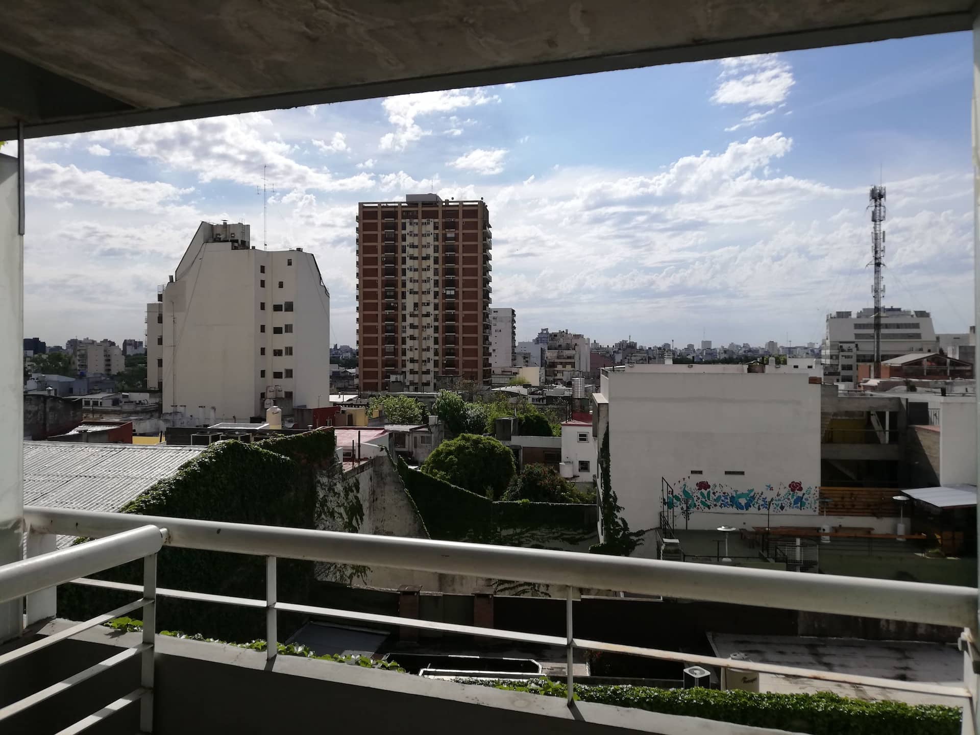 A bright studio with a pool in Palermo Soho!