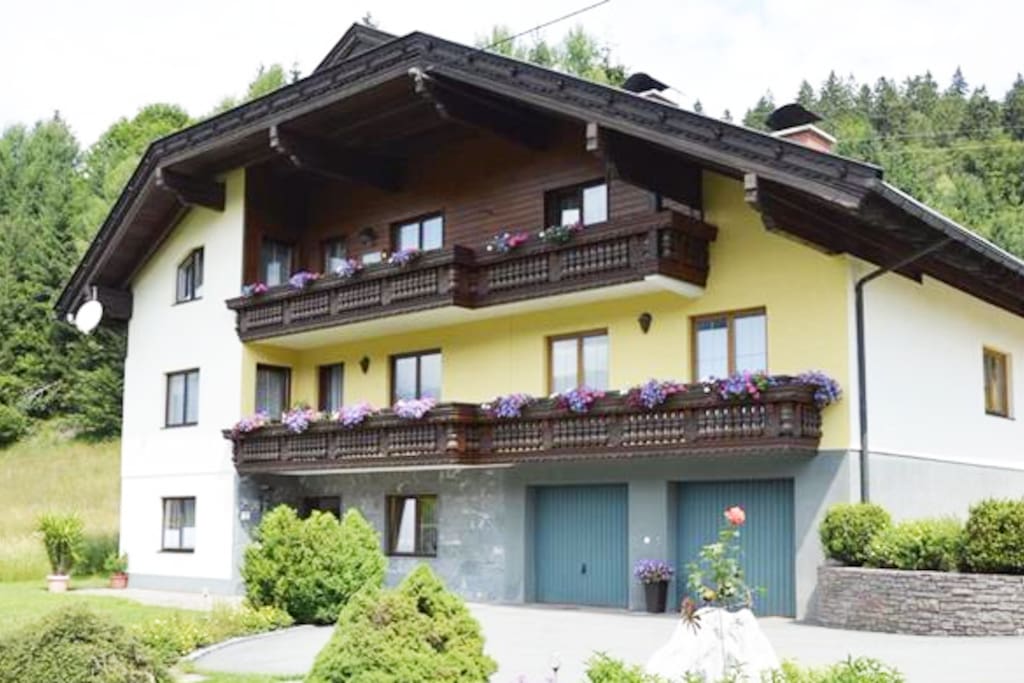 Ferienwohnungen Haus Jost Aussenansicht - Die Wohnung befindet sich im zweiten Stock.
