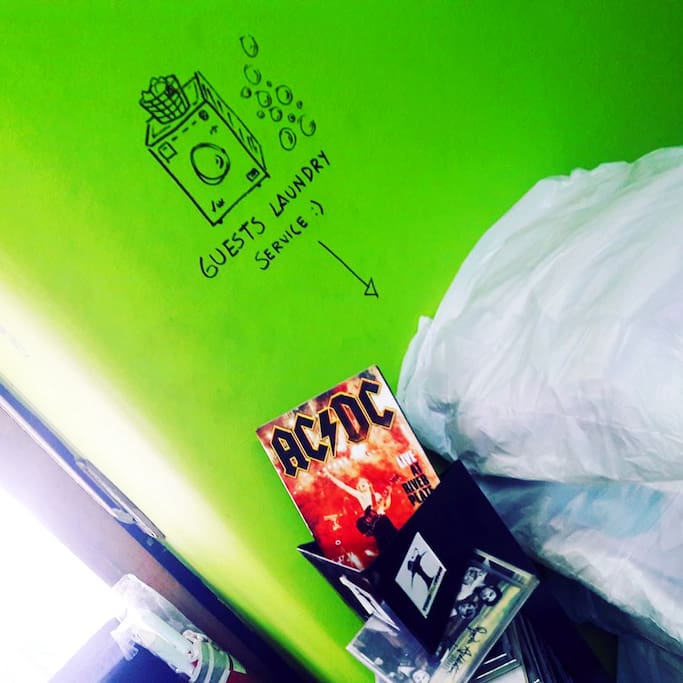 12-24Hs Laundry Service! :D