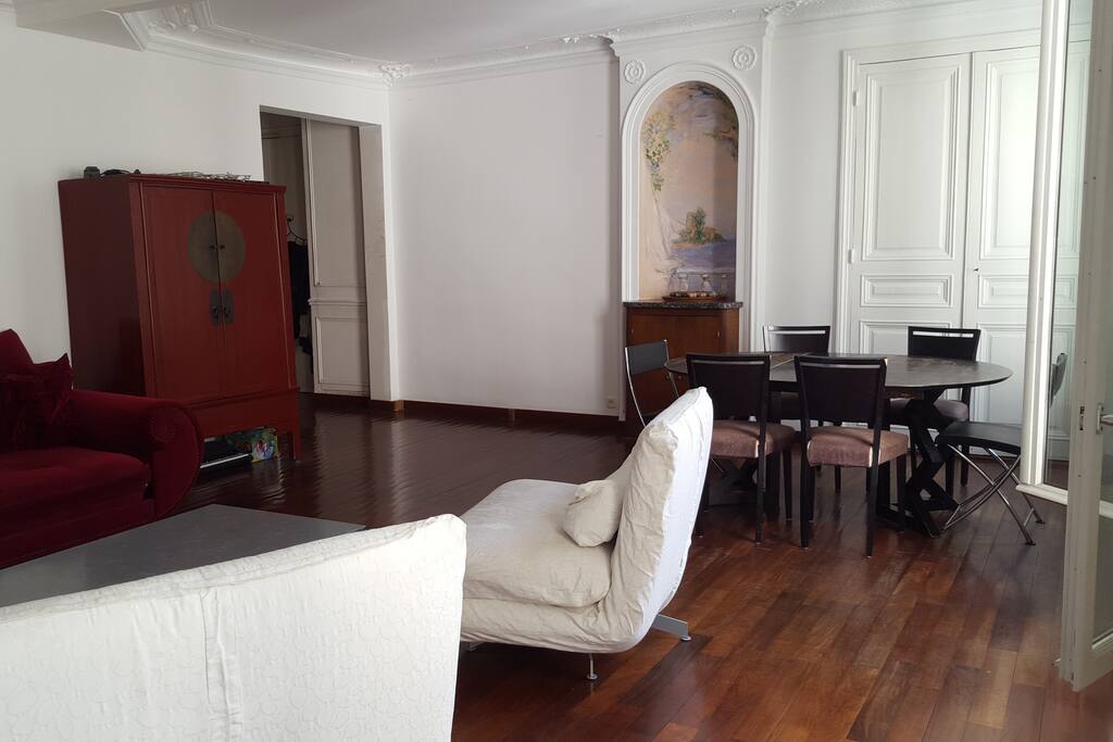 Living Room / Salon 2