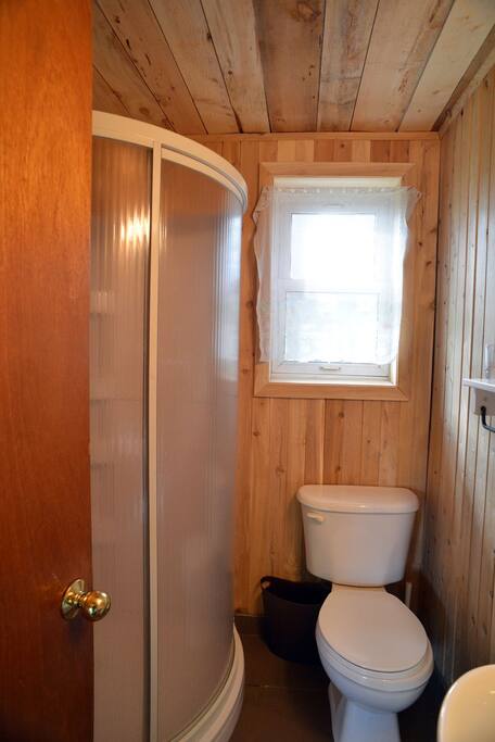 Full bathroom