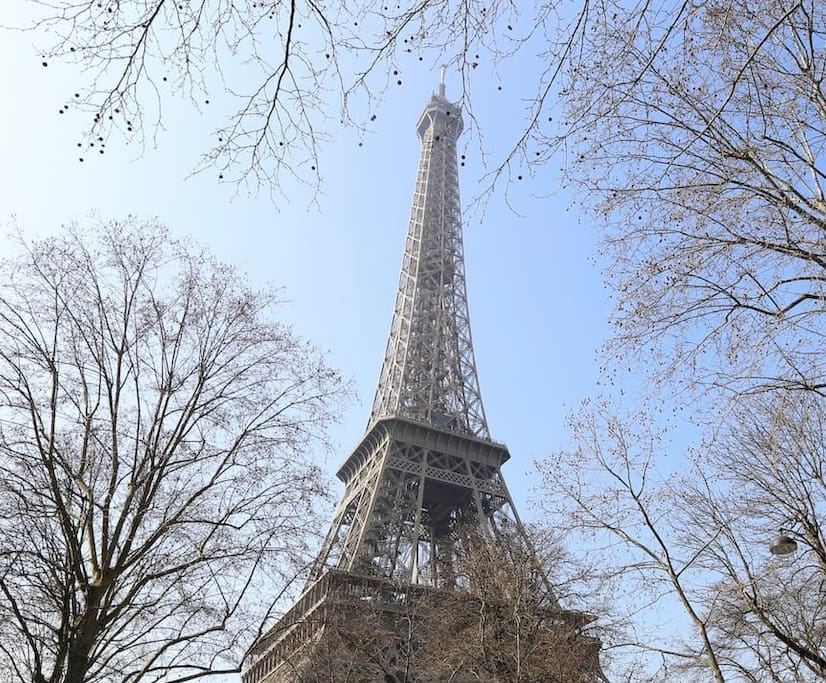 direct view on the tower from your place and 100m by walking