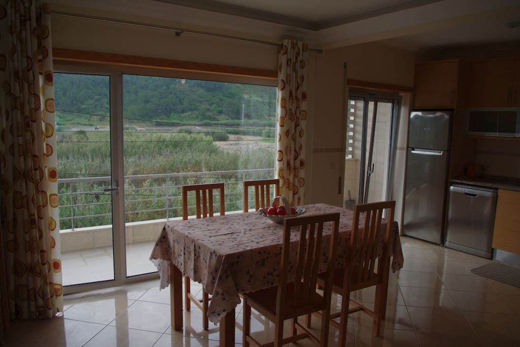 Cozinha virada para ribeira