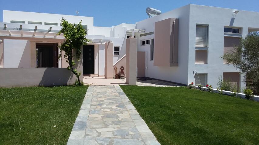 Vila Leonidas (ΑΜΑ)00000122062 gallery image 3