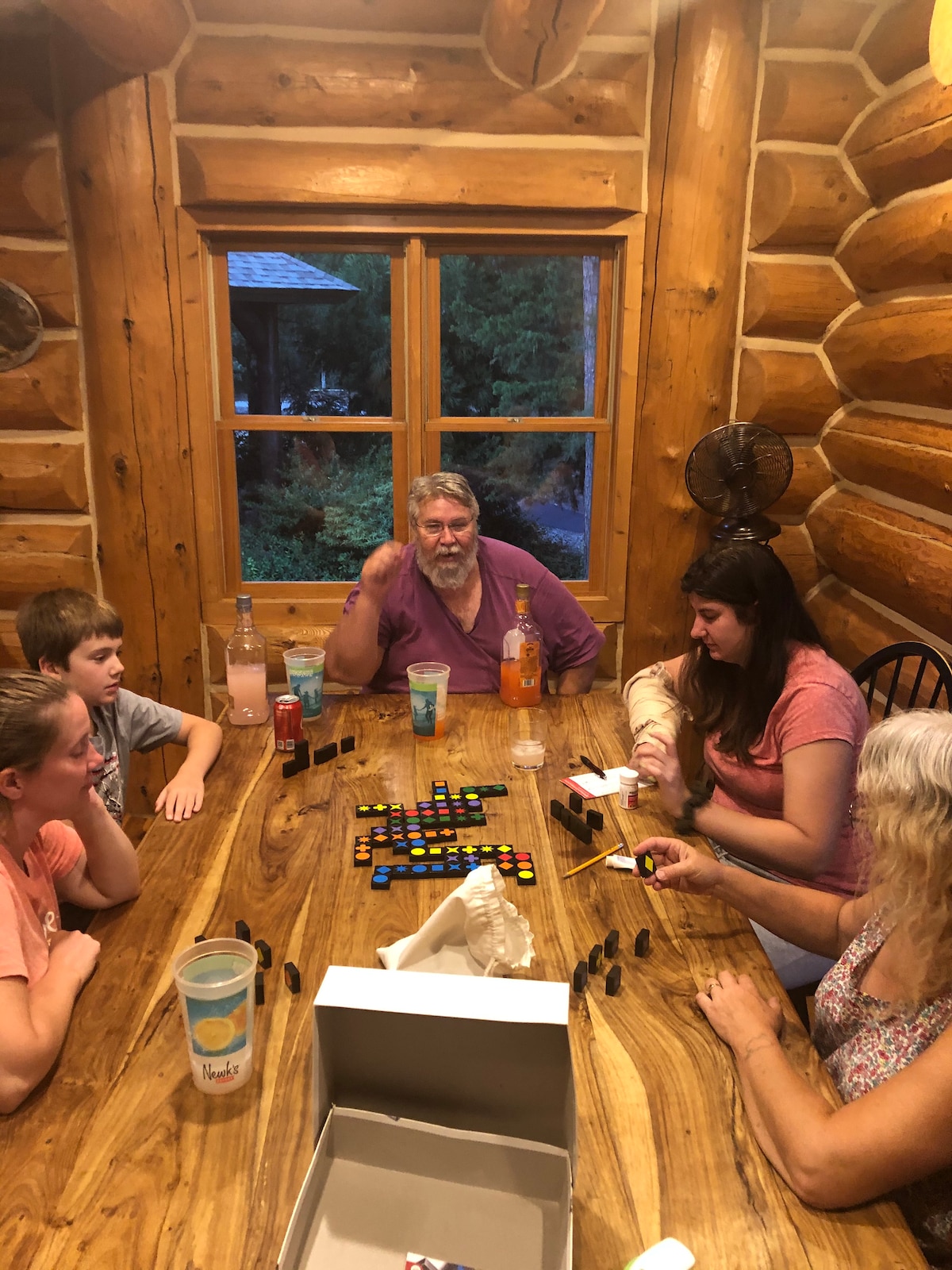 ログハウスリゾート - 究極の家族旅行！ - 借りられるキャビン