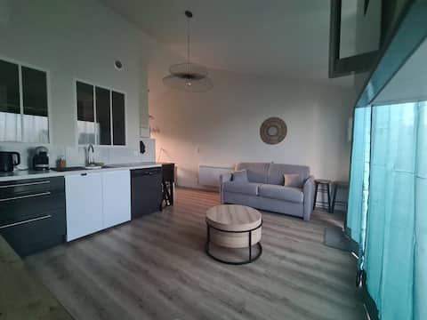 Popular Airbnb listing: Cozy house with garden, private Jacuzzi, and sauna in Saint Herblain