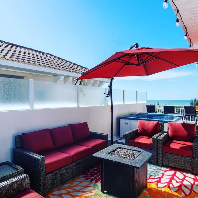 Lounge Area