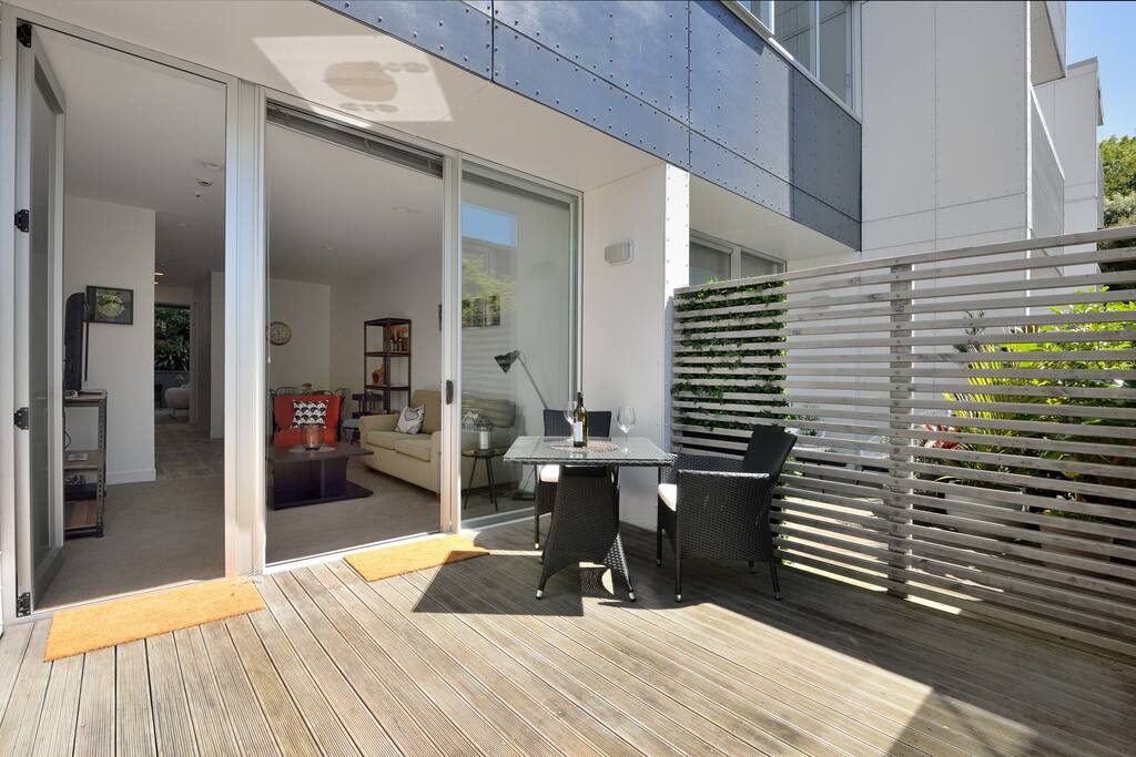 Location! Prestigious! Central Auckland apartment Apartments for Rent in Auckland, Auckland