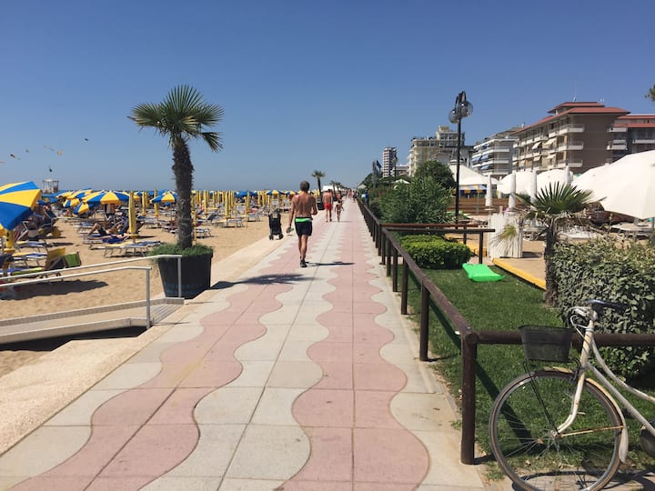 a stone's throw from the sea 4 Apartments for Rent in Lido di Jesolo