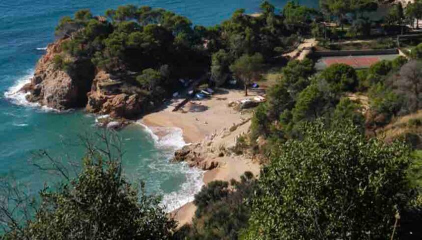 Casa a 1 min de la playa costa brava-cala Rosamar
