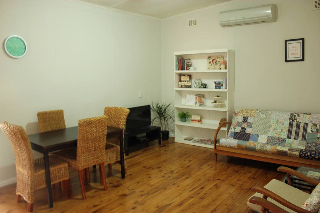 Cosy lounge/dining area