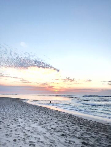 SEAKEEPERS, just minutes to the edge of the sea. gallery image 4