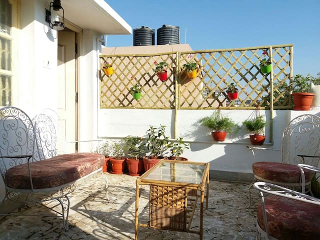 Small studio with garden terrace