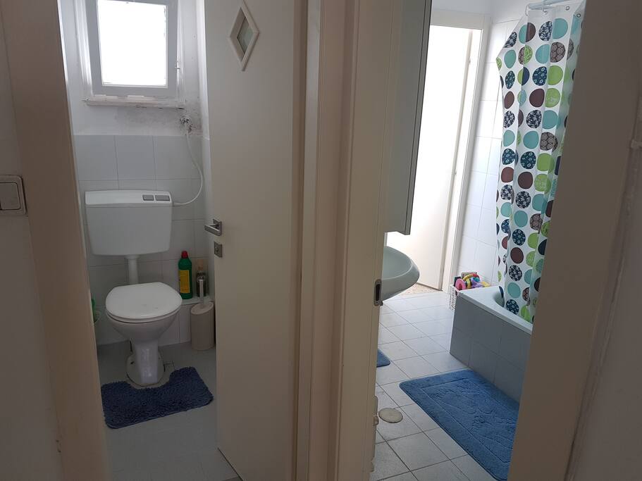 1 full bath and 1 half bath