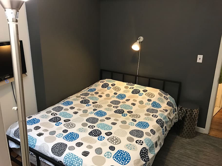 The room has a very comfortable queen size bed.