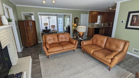 Top Airbnb: Clean, Comfy, Roomy 3BR/2BA Home - 13min to UGA in Athens Clarke County Unified Government (Balance)