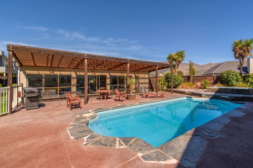 2x Swimming pool, 2x spa pool. BBQ area, Games room, Gym, sauna area
