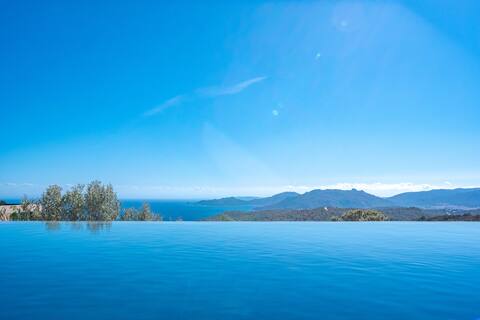 Sea view villa near Palombaggia beaches