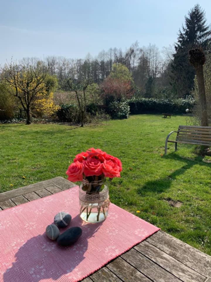 Townhouse in the countryside - Uninähe Red Room