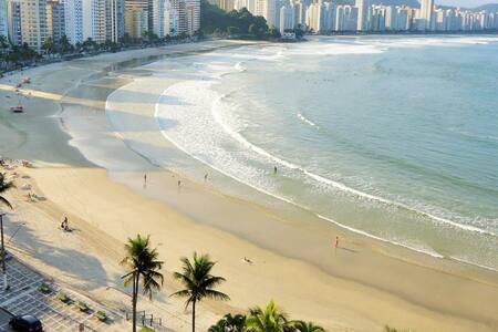 Pitangueiras Relax 100m Praia