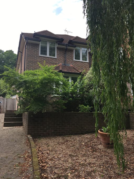 1 Chartwell Mews