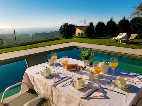 Anuncio de Airbnb popular: Chalet in the Rías Baixas with a private pool en Bueu