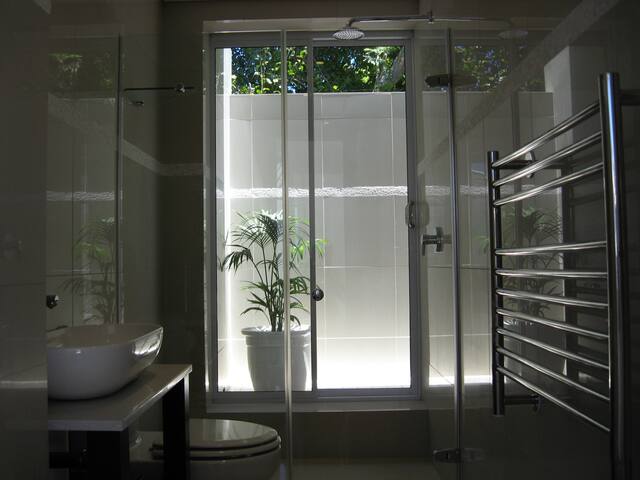 Milford House gallery image 4