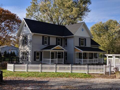 1890 Breitenbach Guest House