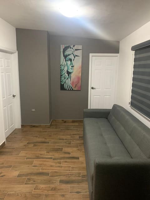Top performing Airbnb: Comfortable apartment with washer/dryer and air conditioning, receipt in Chihuahua