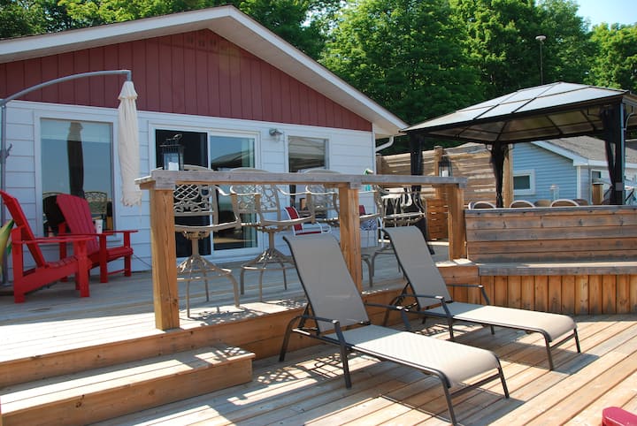 "Wits End" Georgian Bay Cottage