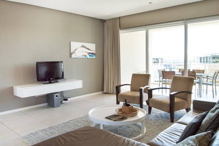 2 Bedroom Fourth Apartment in Marina Residential gallery image 4