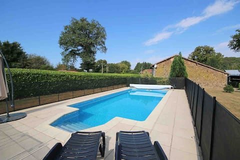 2 beautiful houses, private pool/ spa. Perigord