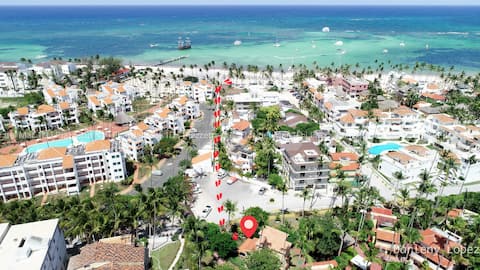 Beach Villa - with private Terrace + Patio + BBQ!!