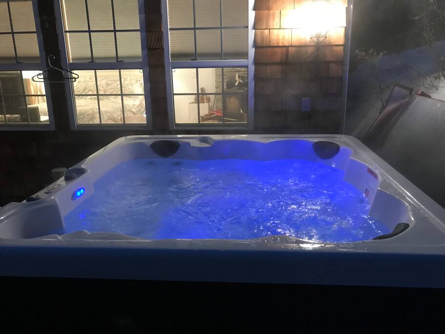 Hot tub